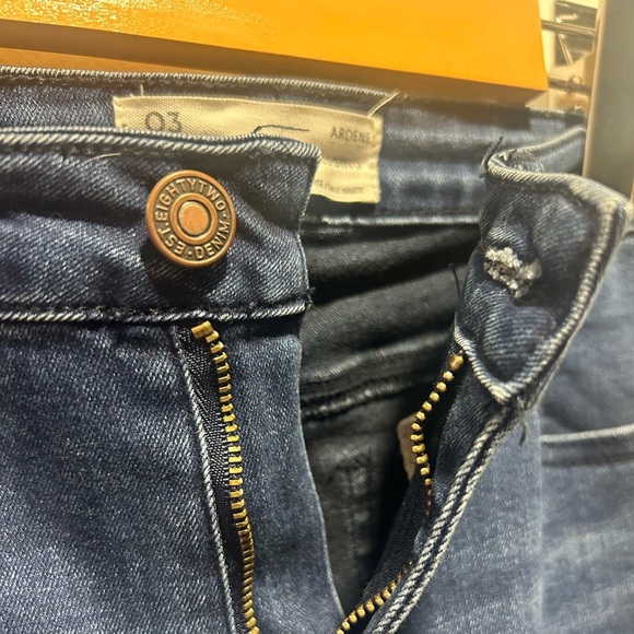 EIGHTY TWO by ARDENE size 3 jeggings, high rise, skinny leg - Picture 5 of 8